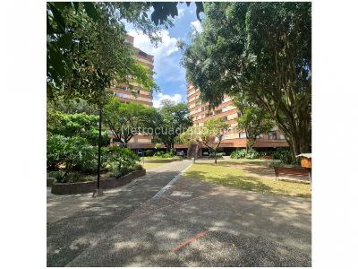 Apartamento de 3 alcobas en venta en Conquistadores, Medellín, 119 m² · foto 9 de 13