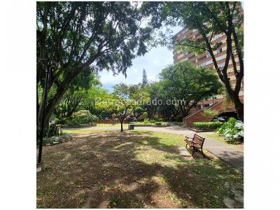 Apartamento de 3 alcobas en venta en Conquistadores, Medellín, 119 m² · foto 10 de 13