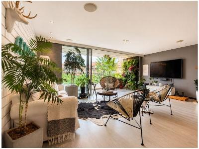 Apartamento de 2 alcobas en venta en Loma De Las Brujas, Envigado, 150 m² · foto 2 de 19