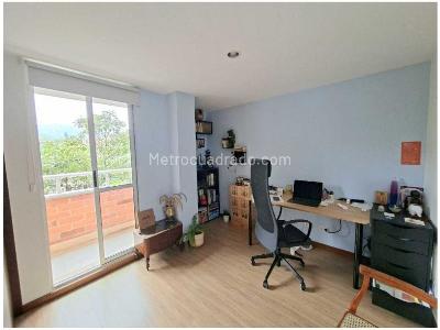 Apartamento en venta en Loma Del Esmeraldal, Envigado · foto 13 de 19
