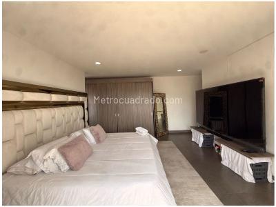 Apartamento de 3 alcobas en venta en La Abadia, Envigado, 250 m² · foto 8 de 19