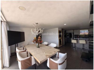 Apartamento de 3 alcobas en venta en La Abadia, Envigado, 250 m² · foto 10 de 19