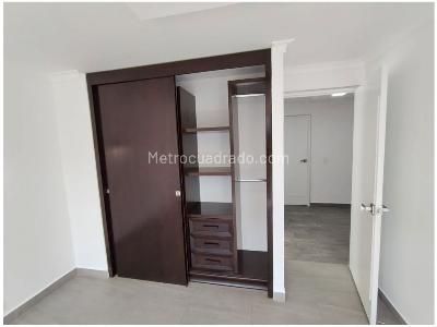 Apartamento de 3 alcobas en venta en El Poblado, Medellín, 207 m² · foto 18 de 20