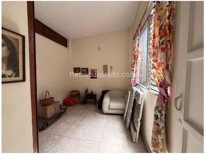 Casa de 3 alcobas en venta en La Floresta, Medellín, 114 m² · foto 10 de 13