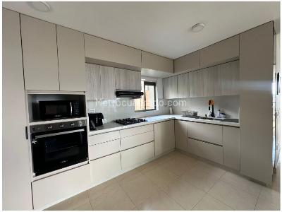 Apartamento de 3 alcobas en venta en Loma Del Tesoro, Medellín, 79 m² · foto 5 de 17