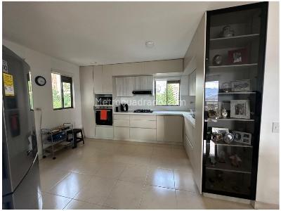 Apartamento de 3 alcobas en venta en Loma Del Tesoro, Medellín, 79 m² · foto 6 de 17
