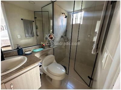 Apartamento de 3 alcobas en venta en Loma Del Tesoro, Medellín, 79 m² · foto 10 de 17