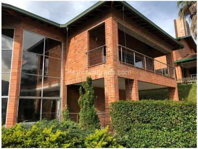 Casa de 4 alcobas en venta en Las Lomitas, Sabaneta, 460 m² · foto 3 de 20
