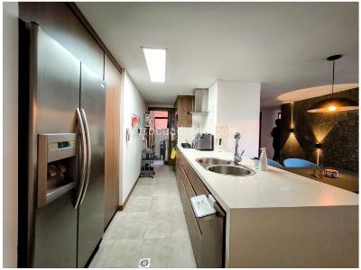 Apartamento de 3 alcobas en venta en Malibu, Medellín, 80 m² · foto 3 de 13