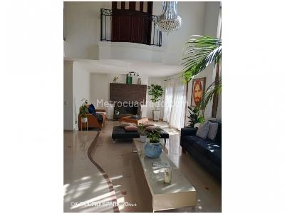 Casa de 4 alcobas en venta en San Jose, Sabaneta, 354 m² · foto 3 de 13