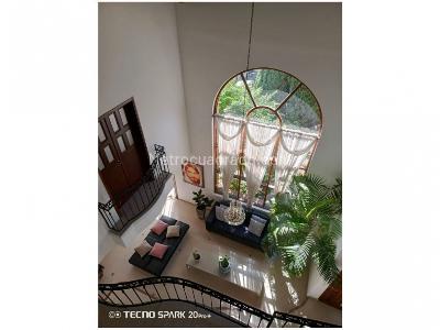 Casa de 4 alcobas en venta en San Jose, Sabaneta, 354 m² · foto 4 de 13