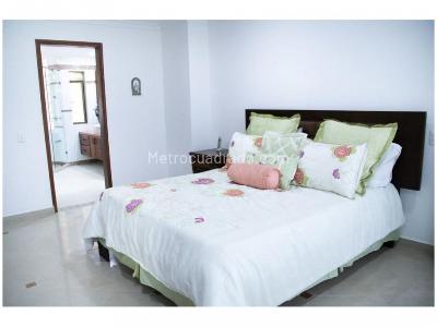 Casa de 4 alcobas en venta en San Jose, Sabaneta, 354 m² · foto 10 de 13