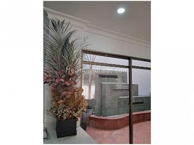 Casa de 4 alcobas en venta en San Jose, Sabaneta, 354 m² · foto 12 de 13