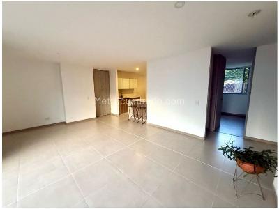 Apartamento de 3 alcobas en venta en Loma De Los Balsos, Medellín, 108 m² · foto 3 de 20