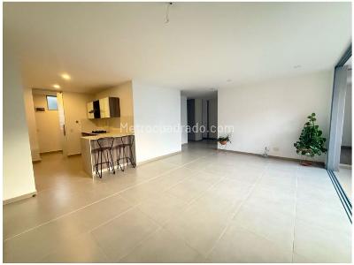 Apartamento de 3 alcobas en venta en Loma De Los Balsos, Medellín, 108 m² · foto 5 de 20