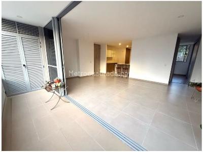 Apartamento de 3 alcobas en venta en Loma De Los Balsos, Medellín, 108 m² · foto 11 de 20