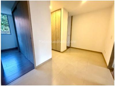 Apartamento de 3 alcobas en venta en Loma De Los Balsos, Medellín, 108 m² · foto 18 de 20