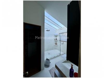 Casa de 3 alcobas en venta en Alto De Las Palmas, Envigado, 300 m² · foto 17 de 20