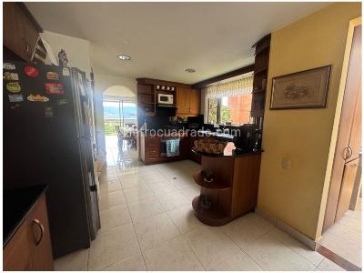 Casa de 3 alcobas en venta en Altos Del Poblado, Medellín, 345 m² · foto 11 de 17