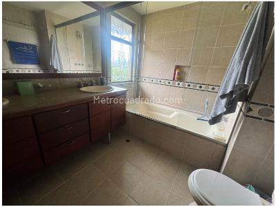 Casa de 3 alcobas en venta en Altos Del Poblado, Medellín, 345 m² · foto 17 de 17