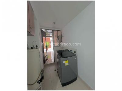 Apartamento de 2 alcobas en venta en El Poblado, Medellín, 121 m² · foto 6 de 18