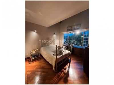 Casa de 4 alcobas en venta en Loma Del Escobero, Envigado, 390 m² · foto 5 de 19