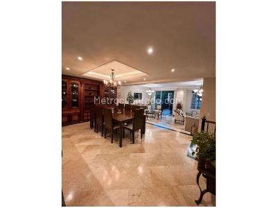 Casa de 4 alcobas en venta en Loma Del Escobero, Envigado, 390 m² · foto 14 de 19
