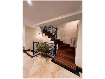 Casa de 4 alcobas en venta en Loma Del Escobero, Envigado, 390 m² · foto 15 de 19