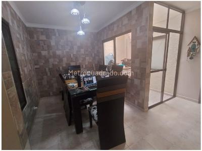 Casa de 4 alcobas en venta en Cabanas, Bello, 216 m² · foto 3 de 17