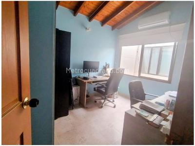 Casa de 4 alcobas en venta en Cabanas, Bello, 216 m² · foto 9 de 17