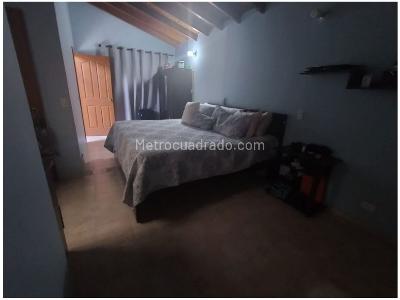Casa de 4 alcobas en venta en Cabanas, Bello, 216 m² · foto 11 de 17