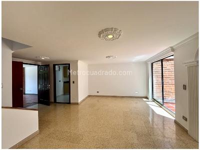 Casa de 4 alcobas en venta en Loma Del Chocho, Envigado, 204 m² · foto 3 de 20