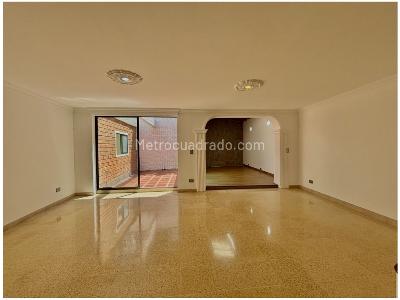 Casa de 4 alcobas en venta en Loma Del Chocho, Envigado, 204 m² · foto 4 de 20