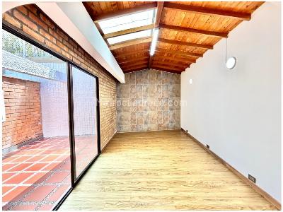 Casa de 4 alcobas en venta en Loma Del Chocho, Envigado, 204 m² · foto 8 de 20