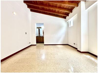 Casa de 4 alcobas en venta en Loma Del Chocho, Envigado, 204 m² · foto 13 de 20