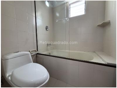 Casa de 4 alcobas en venta en Loma Del Chocho, Envigado, 204 m² · foto 15 de 20
