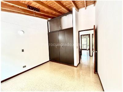 Casa de 4 alcobas en venta en Loma Del Chocho, Envigado, 204 m² · foto 17 de 20