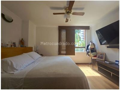Apartamento de 4 alcobas en venta en Loma De Los Bernal, Medellín, 120 m² · foto 12 de 20