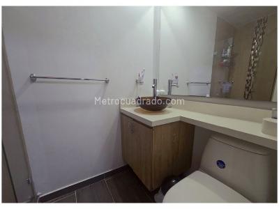 Apartamento de 4 alcobas en venta en Loma De Los Bernal, Medellín, 120 m² · foto 16 de 20