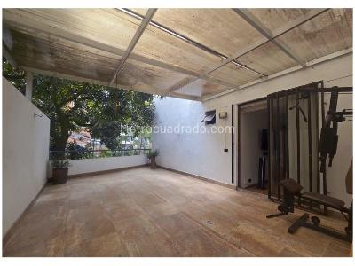 Apartamento de 4 alcobas en venta en Loma De Los Bernal, Medellín, 120 m² · foto 19 de 20