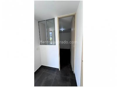 Apartamento de 3 alcobas en venta en El Poblado, Medellín, 245 m² · foto 5 de 17