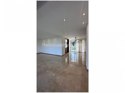 Apartamento de 3 alcobas en venta en El Poblado, Medellín, 245 m² · foto 13 de 17