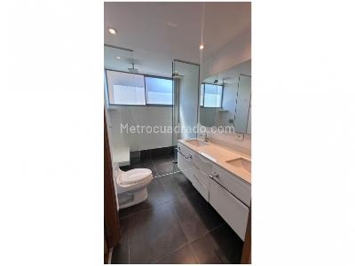 Apartamento de 3 alcobas en venta en El Poblado, Medellín, 245 m² · foto 16 de 17
