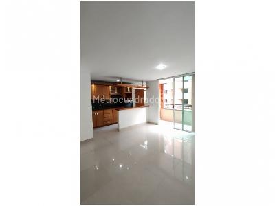 Apartamento de 4 alcobas en venta en Laureles, Medellín, 112 m² · foto 2 de 20