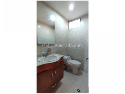 Apartamento de 4 alcobas en venta en Laureles, Medellín, 112 m² · foto 9 de 20