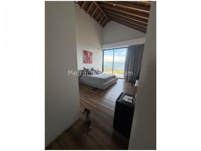 Casa de 4 alcobas en venta en Envigado, Medellín, 385 m² · foto 5 de 11