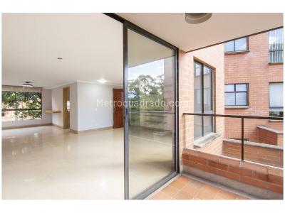 Apartamento de 3 alcobas en venta en El Poblado, Medellín, 142 m² · foto 2 de 20
