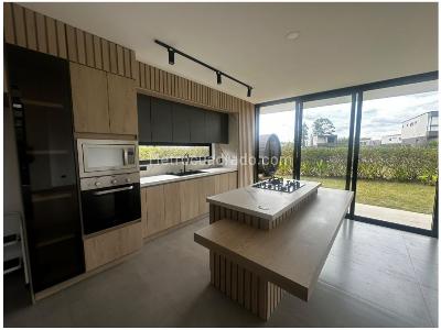 Casa de 3 alcobas en venta en Gualanday, Rionegro, 181 m² · foto 2 de 20