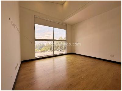 Casa de 3 alcobas en venta en Loma El Atravesado, Envigado, 289 m² · foto 17 de 20