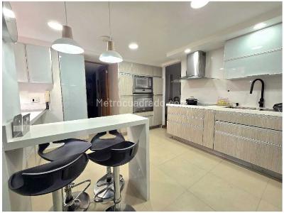 Apartamento en venta en El Poblado, Medellín · foto 7 de 18